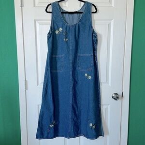 AGAPO Women's Denim Dress Size 1X Sleeveless Pockets Side Buttons Embroidery